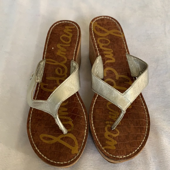 Sam Edelman Silver Wedge Thong - Picture 2 of 9